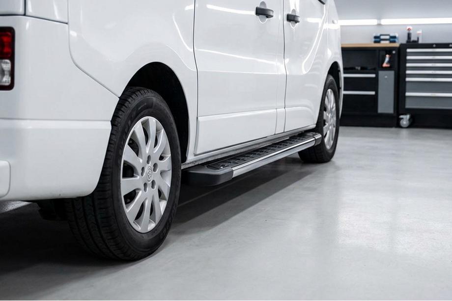 Renault Trafic 2015- Side Steps RedLine V1 (2 pcs, Aluminum) Image