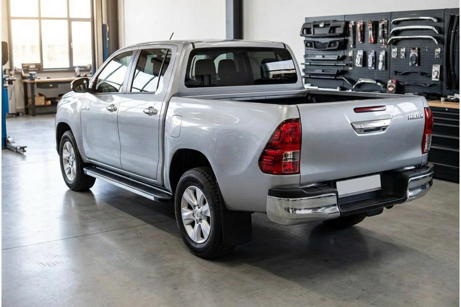 Toyota Hilux 2015- Side Steps Maya V1 (2 pcs, Aluminum) Image
