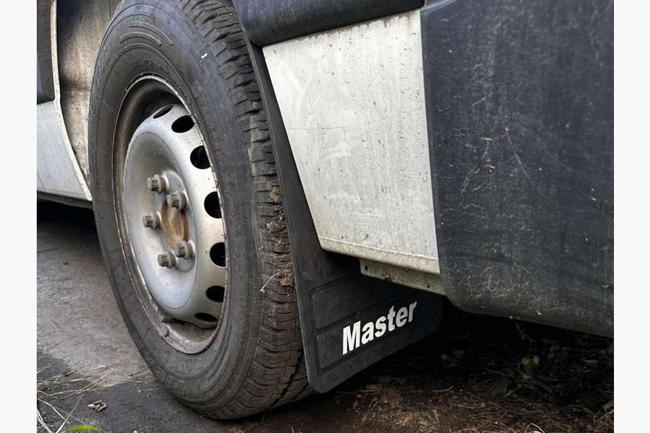 Renault Master 1998-2010 Premium Mud Flaps straight (2 pcs, rubber) Image