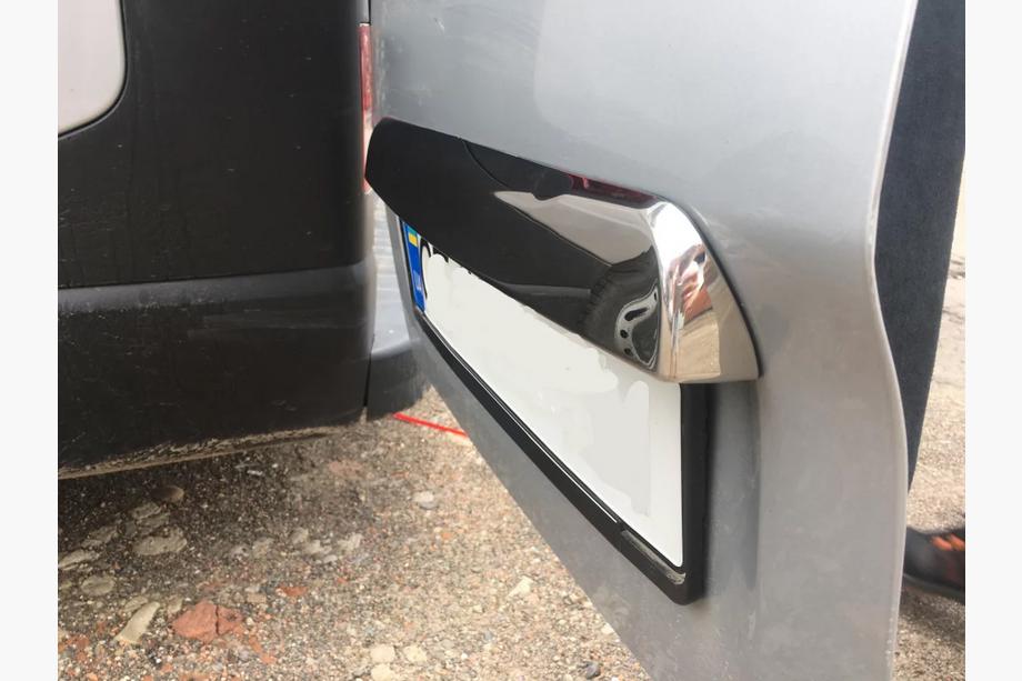 Fiat Talento 2016- Chrome trim above license plate (stainless steel) Carmos - Turkish Stainless Steel Photo 5