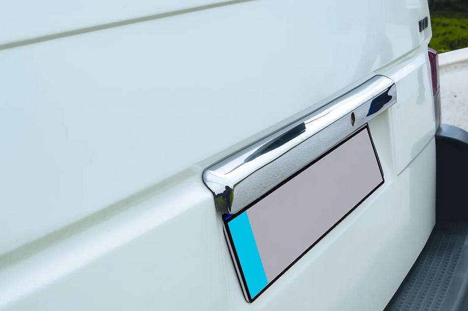 Volkswagen T4 Caravelle/Multivan 1990–2003 Stainless steel trim above license plate Image