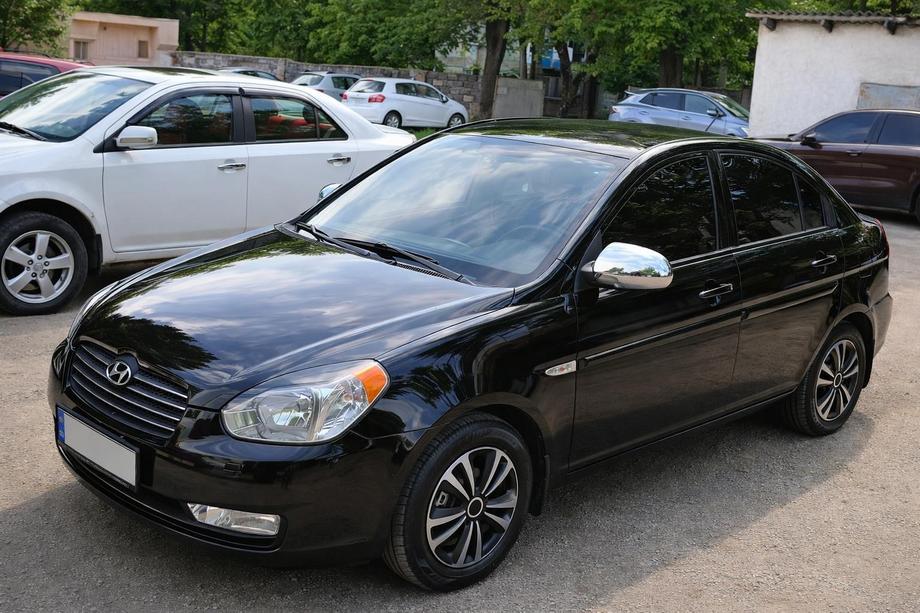 Hyundai Accent 2006-2010 Mirror Covers (2 pcs, plastic) Image