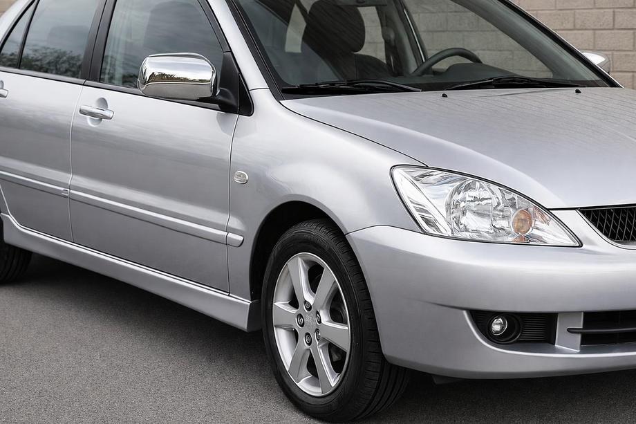 Mitsubishi Lancer 9 2004-2008 Chrome Mirror Covers (2 pcs) Image