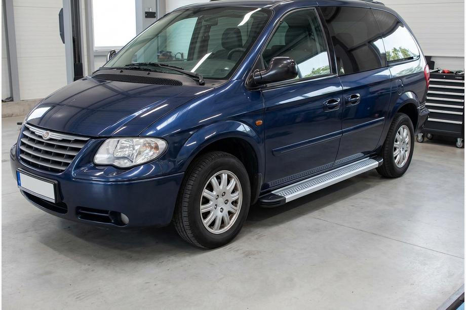 Chrysler Voyager 2001-2007 Side Steps Maya V2 (2 pcs, Aluminum) Image