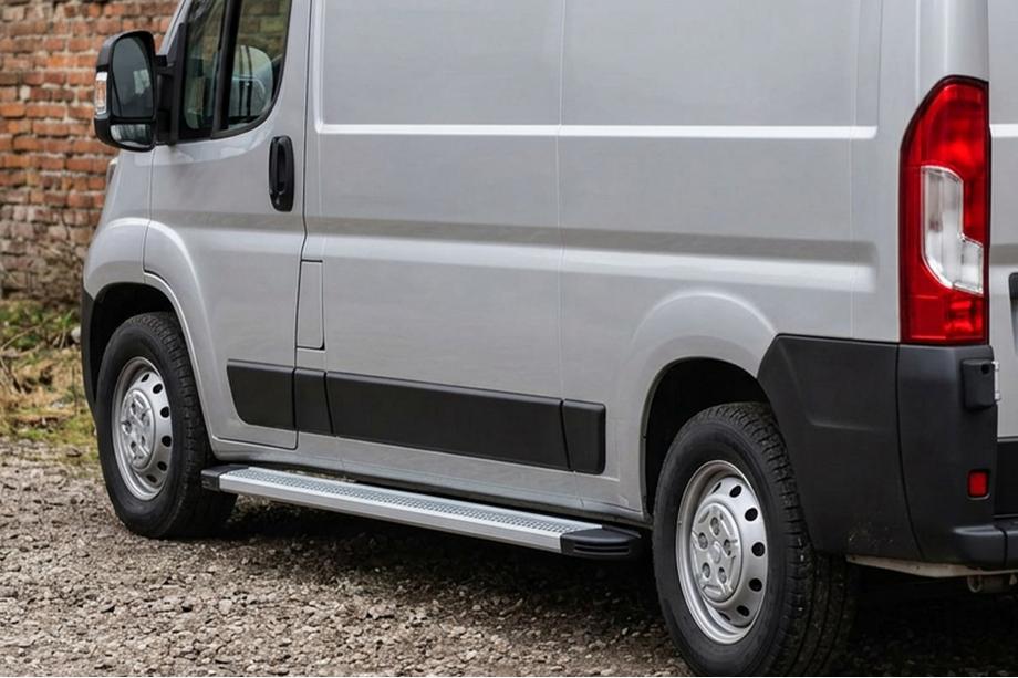 Fiat Ducato 2006-2025 Side Steps Maya V2 (2 pcs, Aluminum) Image