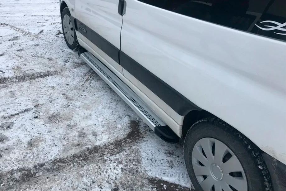 Peugeot Partner 1996-2008 Side Steps Maya V2 (2 pcs, Aluminum) Photo 2