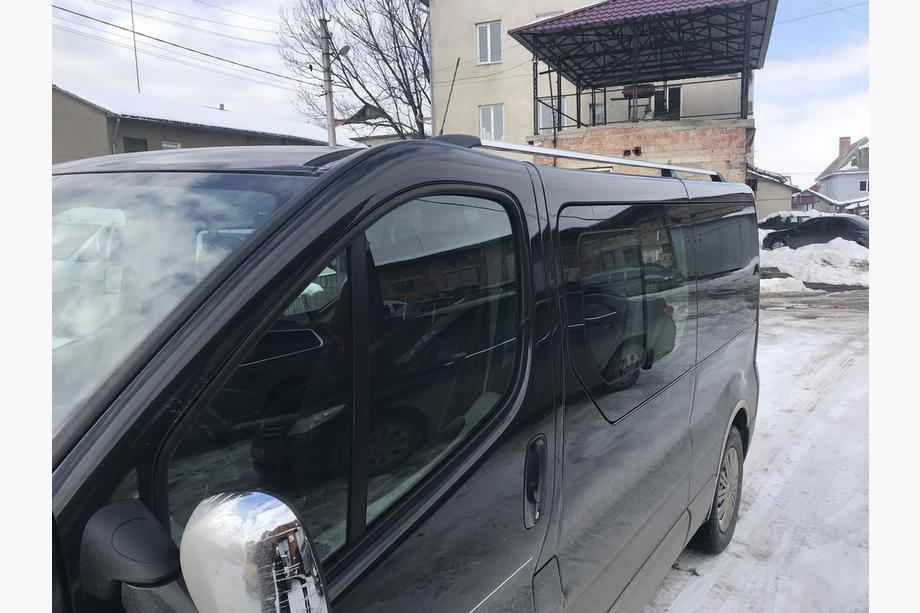 Renault Trafic 2001–2015 Chrome Roof Rails Short, Cast Iron Feet Photo 9