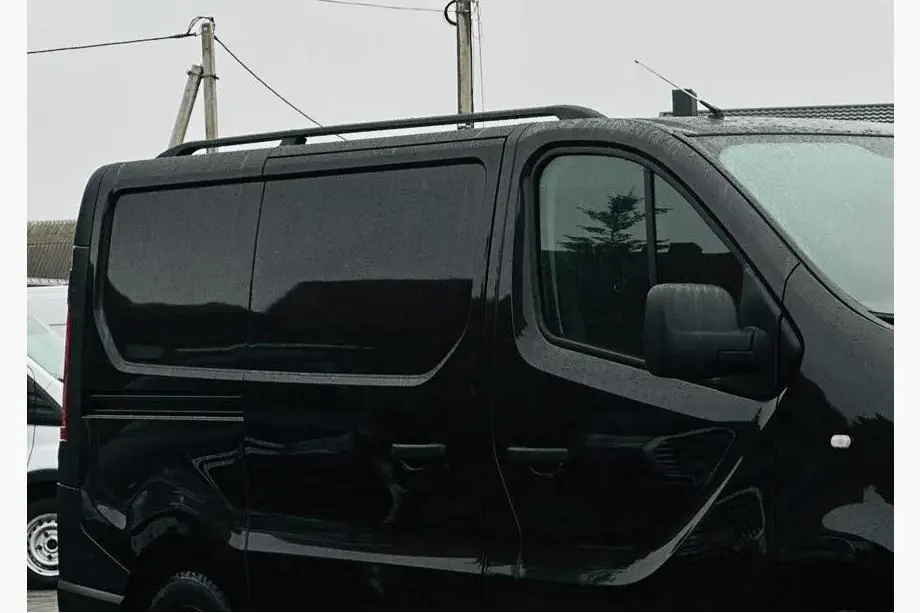 Renault Trafic 2015- Black Roof Rails Photo 5
