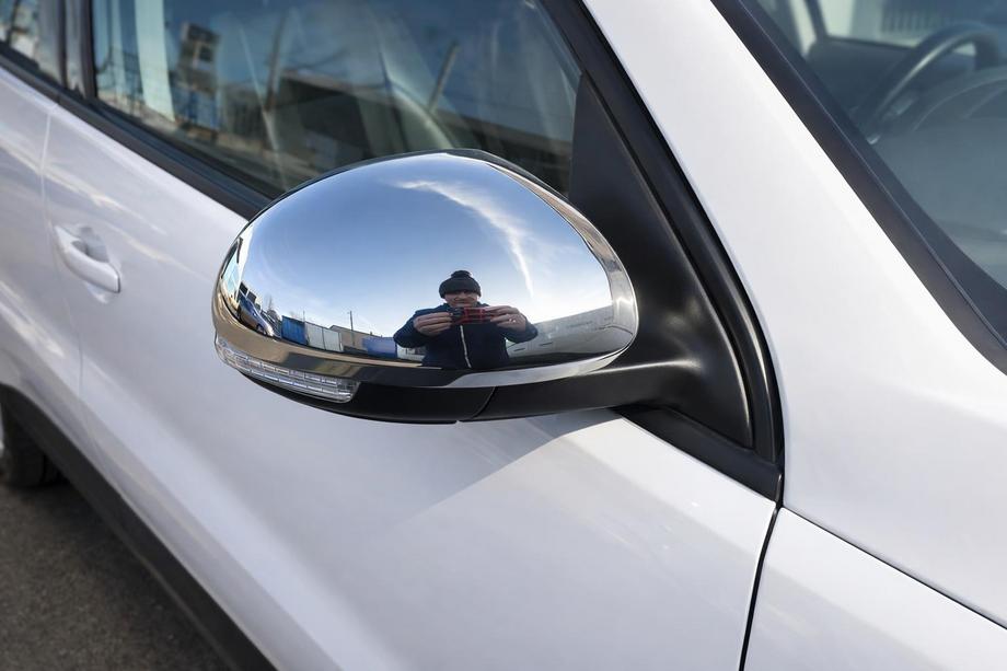 Skoda Yeti 2009-2017 Mirror Covers (2 pcs, Stainless Steel) Image