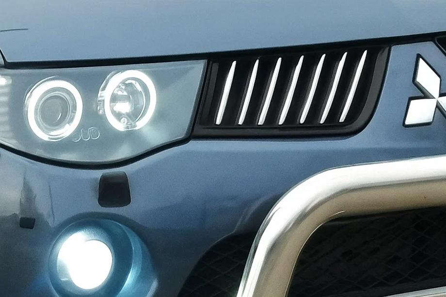 Mitsubishi L200 2006-2015 Chrome Grille Covers (14 pcs, Stainless Steel) Photo 1
