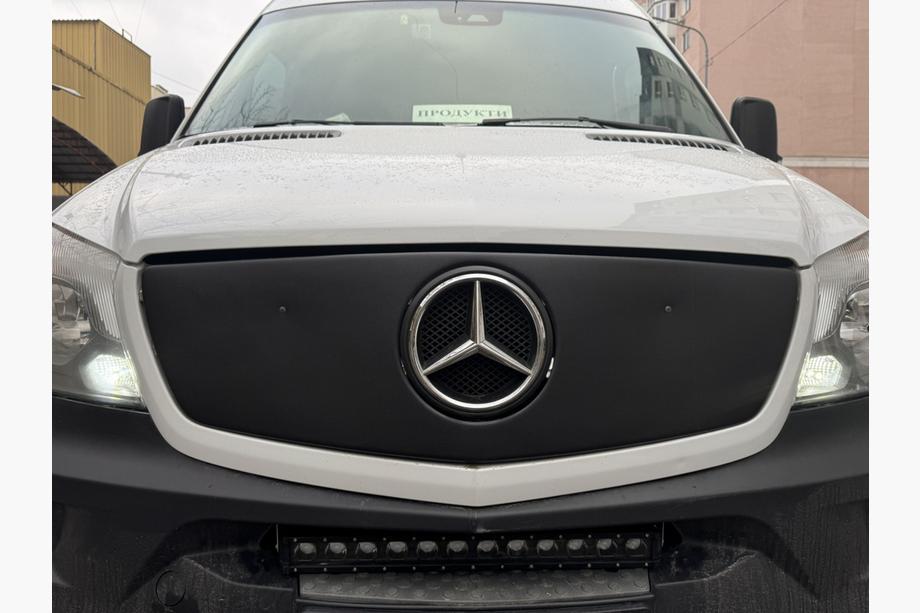 Mercedes Sprinter W906 2006–2018 Winter grille cover V1 (2013↗) Photo 4
