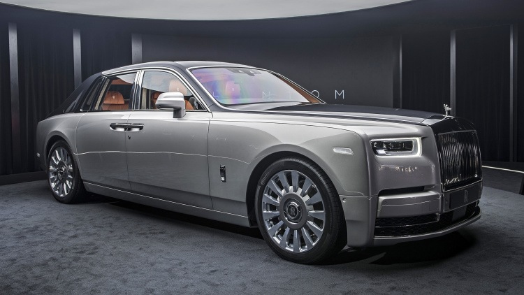 Officially presented by Rolls-Royce Phantom, the eighth generation