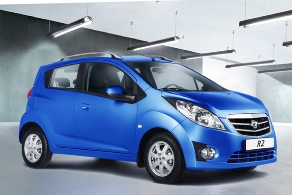 Review of the compact urban hatchback Ravon R2
