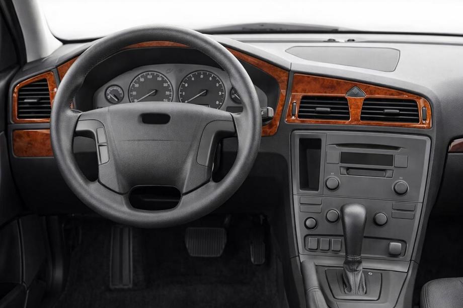 Volvo V70 2000-2007 Dashboard Trim Covers (Main, 2005-2007) Image