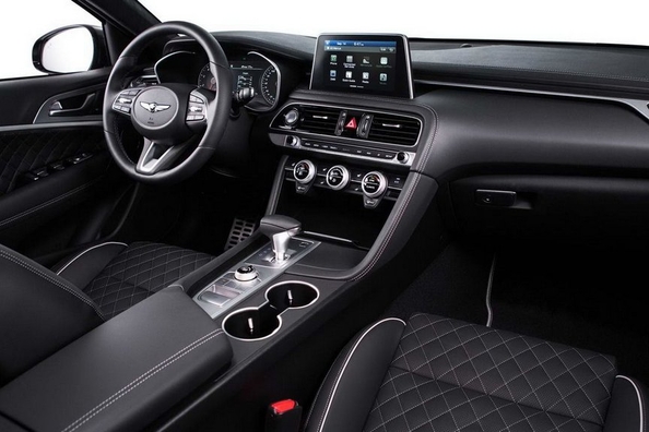The Koreans introduced the main competitor to the BMW 3-Series Photo 6