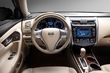 Overview of sedan Nissan Teana photo 4