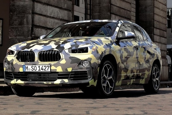 In Milan showed a new cross-coupe BMW X2 Photo 2