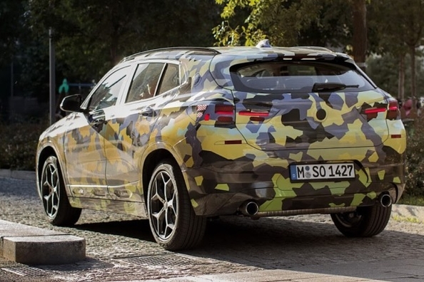 In Milan showed a new cross-coupe BMW X2 Photo 3