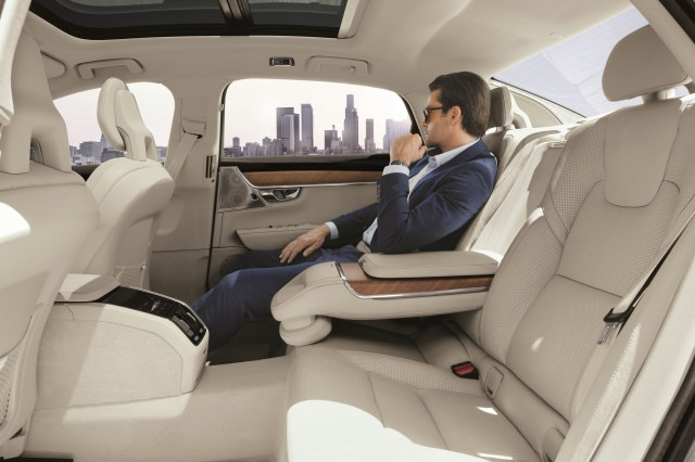 Review of the updated sedan of Volvo S90