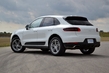 Compare the Porsche Cayenne and Porsche Macan photo 3