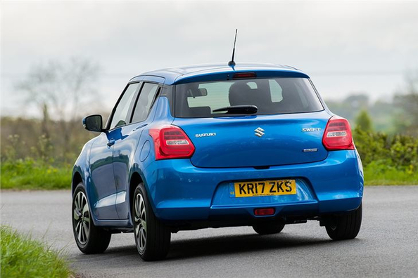 An overview of hatchback Suzuki Swift Photo 2