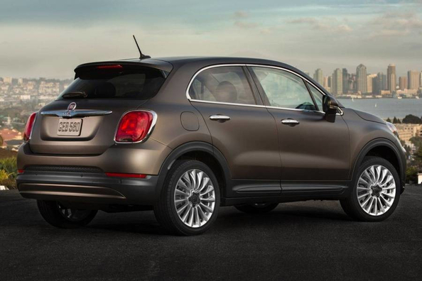 Overview of crossover Fiat 500X Photo 3
