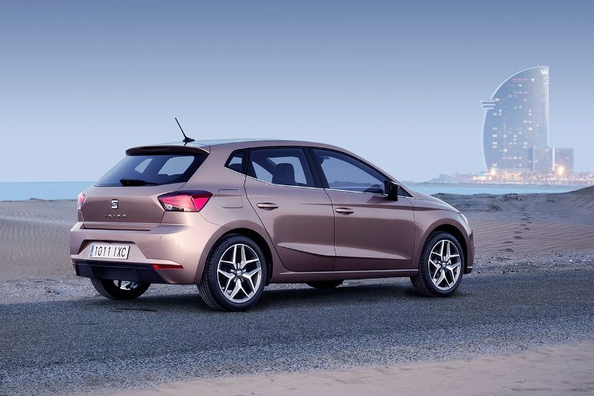 SEAT Ibiza hatchback fifth generation Photo 5