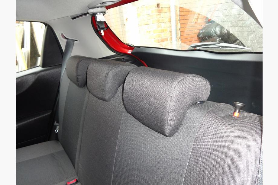 Toyota Yaris 2006-2011 Car Seat Covers (Fabric, Classik) Photo 5