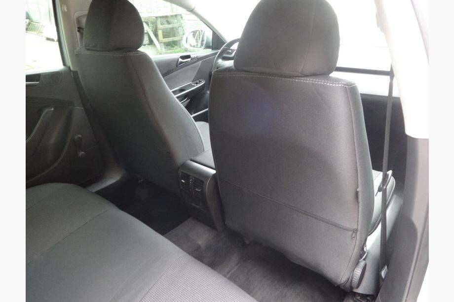 Volkswagen Passat B6 2006-2012 Car Seat Covers (Fabric, Classik) Photo 17
