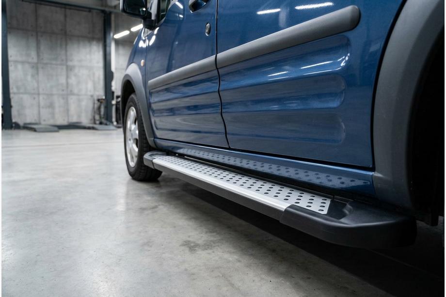 Ford Connect 2006–2009 Side Steps X5-Type (2 pcs, Aluminum) Image