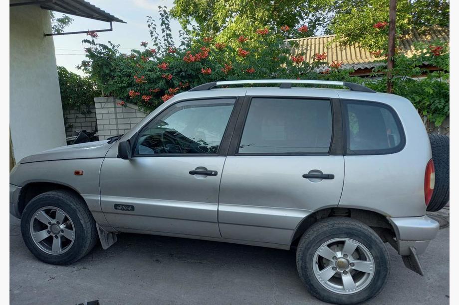 Chevrolet Niva 1998-2020 Chrome Roof Rails Photo 2