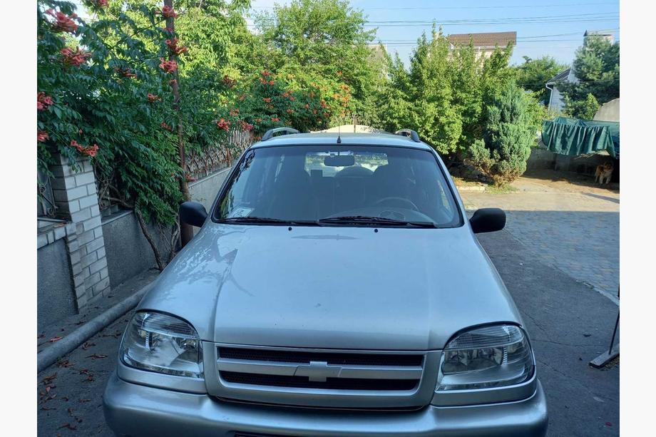 Chevrolet Niva 1998-2020 Chrome Roof Rails Photo 4