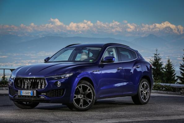 A review of the premium crossover Maserati Levante Photo 4