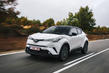 Compact urban crossover Toyota C-HR photo 2