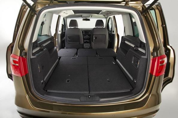 Overview of the minivan Seat Alhambra Photo 5