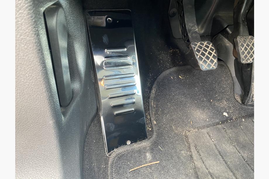 Volkswagen Tiguan 2007-2016 Footrest Cover Stainless Steel Photo 2