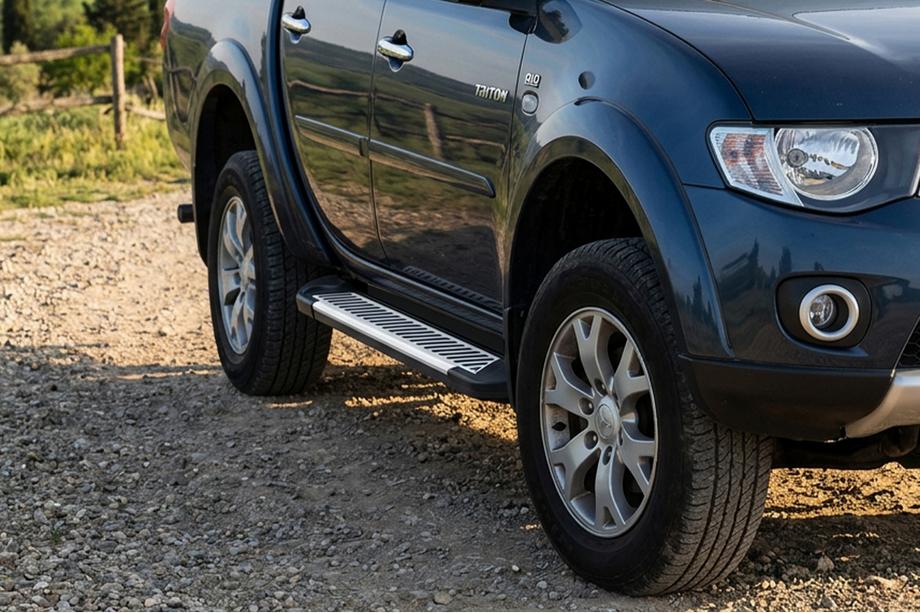 Fiat Fullback 2016- Side Steps Line (2 pcs, Aluminum) Image