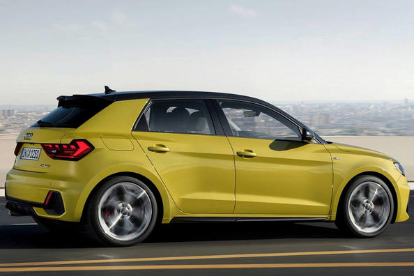 Review of the new hatchback Audi A1 Sportback Photo 8