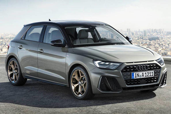 Review of the new hatchback Audi A1 Sportback Photo 2
