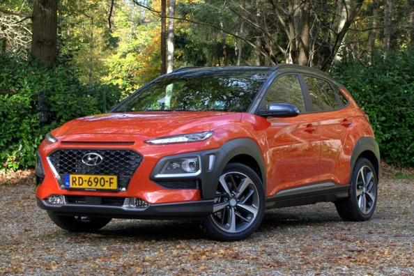 Review the crossover Hyundai Kona Photo 2