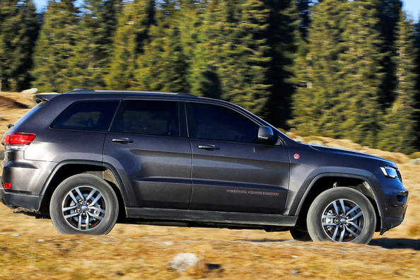 Browse Jeep Grand Cherokee Trailhawk Photo 2