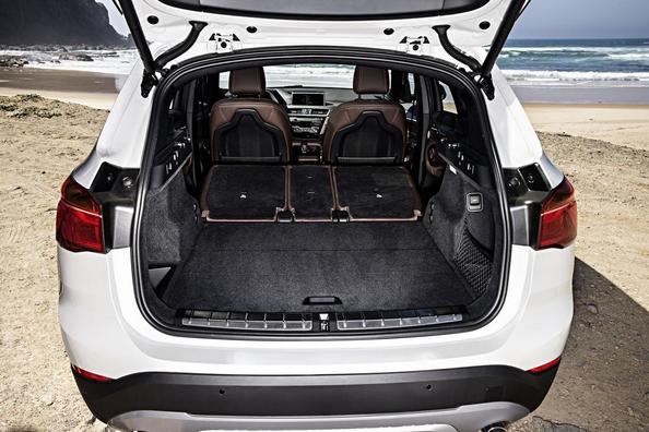 The second generation BMW X1 Photo 8