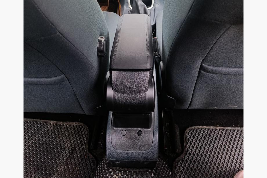 Ford Fiesta 2008-2017 Armrest Gray Photo 2