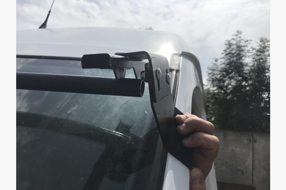 Mercedes Sprinter W901/902/903/904/905 1995–2006 Windshield visor (black gloss, 5mm) Photo 13