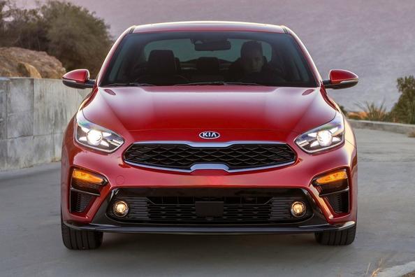 Sedan Kia Cerato fourth generation Photo 3