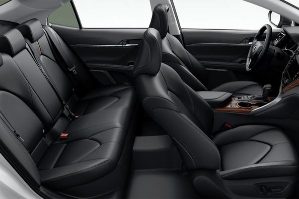 Second review Toyota Camry 2018 model year Photo 4