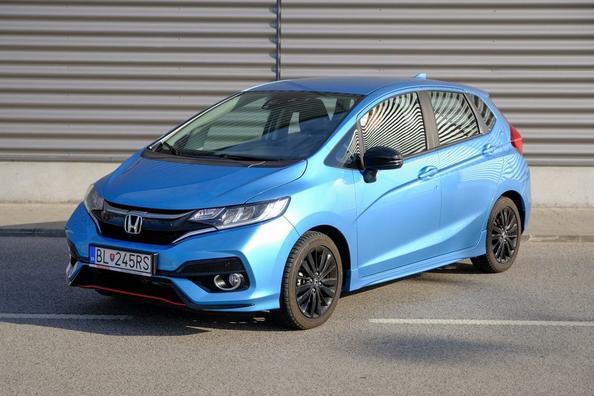 Review of the updated compact hatchback Honda Jazz Photo 5