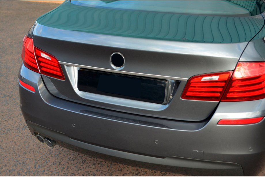 BMW 5 Series F10/F11 2010–2016 SD Stainless Steel Trim Above License Plate Photo 4