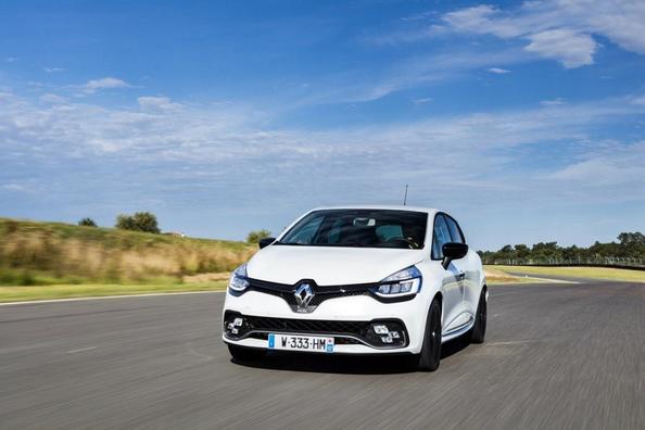 A review of charged hatchback Renault Clio RS Photo 8