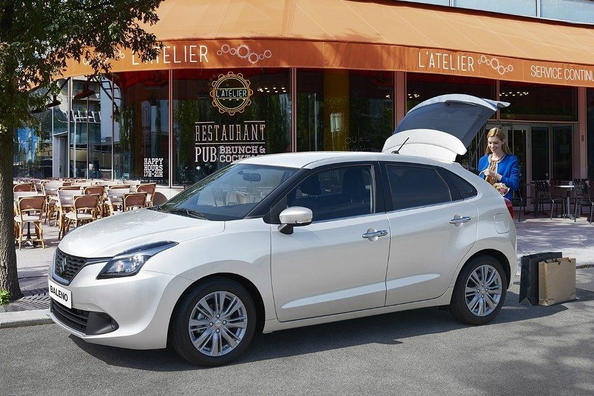 Review five-door hatchback Suzuki Baleno Photo 6